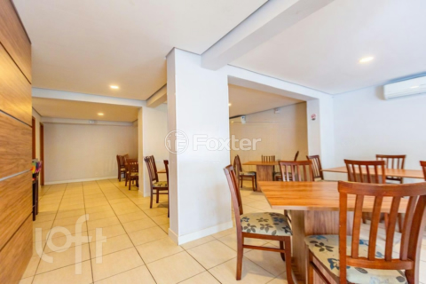 Image 38 - 236600