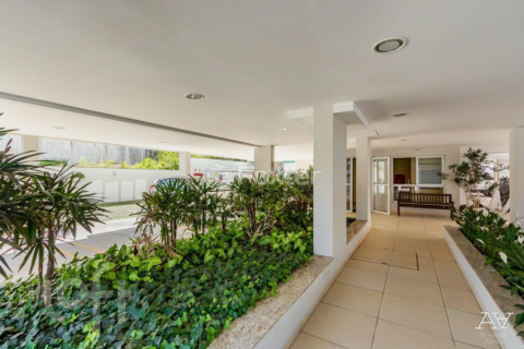 Image 33 - 237949