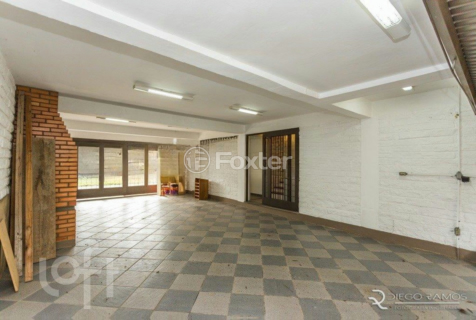 Image 51 - 239657