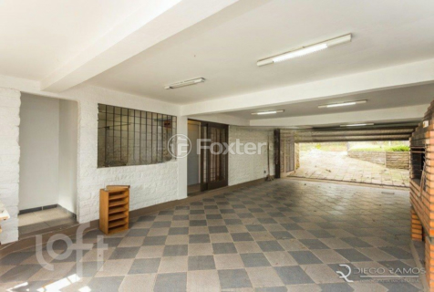 Image 52 - 239657