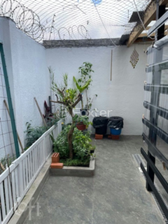 Image 10 - 240100