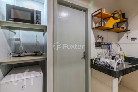 Image 10 - 240779