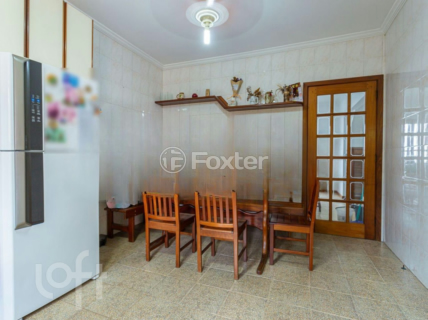 Image 3 - 240785