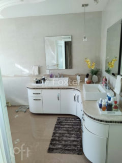 Image 26 - 240897
