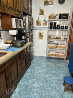 Image 6 - 242051