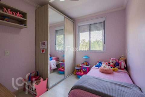 Image 17 - 242215