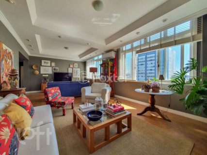 Image 37 - 242821