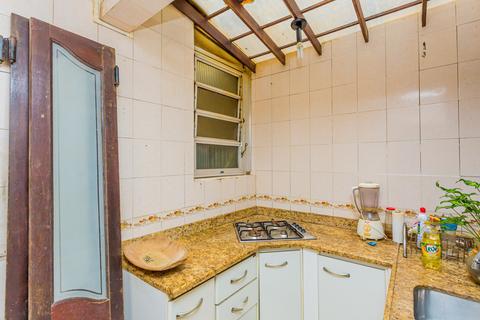 Image 24 - 242937