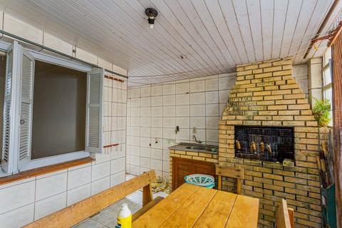 Image 27 - 242937