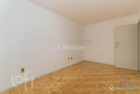 Image 7 - 243070