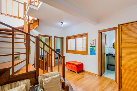 Image 30 - 244001