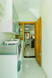 Image 66 - 244001