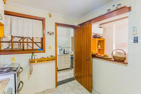 Image 37 - 244303