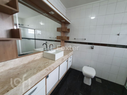 Image 4 - 245516