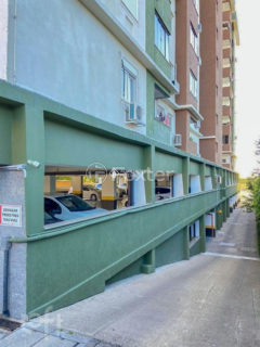 Image 4 - 245745