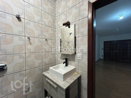 Image 7 - 246280