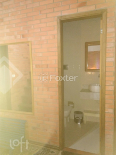 Image 39 - 246800