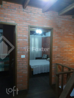 Image 37 - 246800
