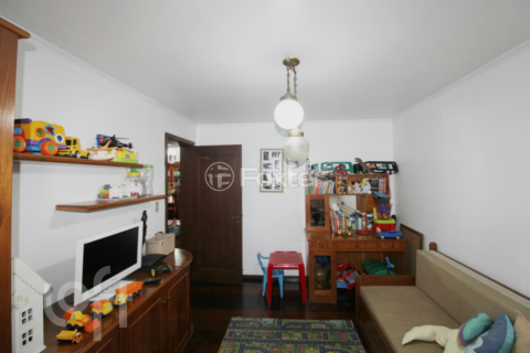 Image 11 - 247656