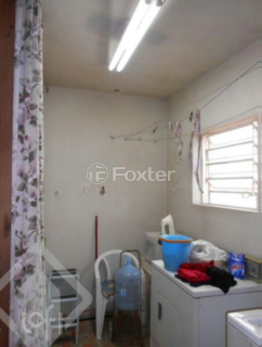 Image 19 - 249446
