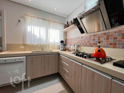 Image 30 - 250247