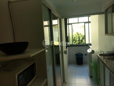 Image 7 - 250835