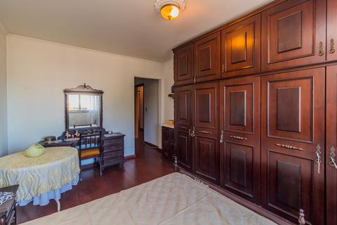 Image 33 - 251029