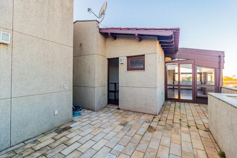 Image 37 - 251495