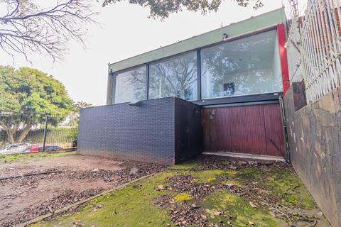 Image 3 - 251980