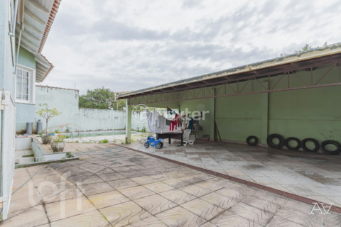 Image 32 - 256405