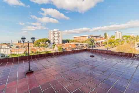 Image 6 - 256802