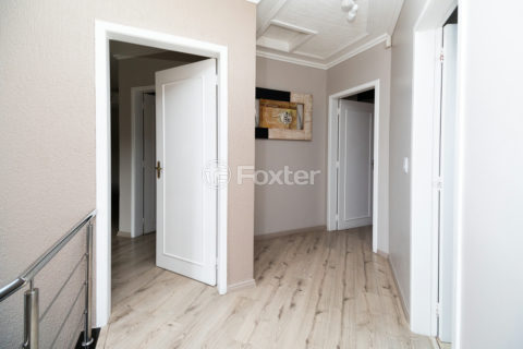 Image 17 - 257031