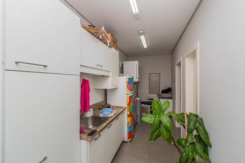 Image 33 - 257072