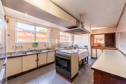 Image 17 - 257931