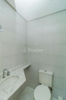 Image 21 - 258257