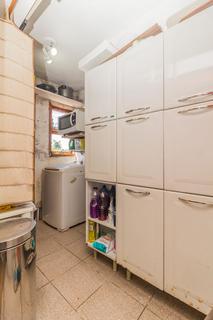 Image 41 - 260390