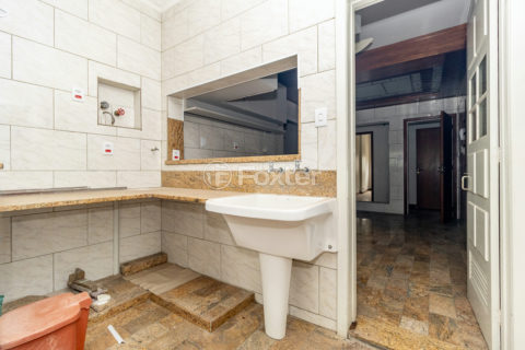 Image 34 - 262221