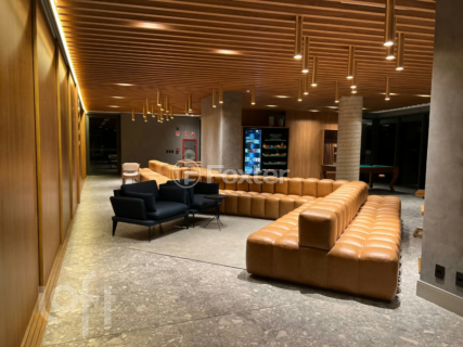 Image 21 - 264600