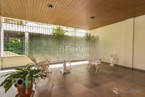 Image 35 - 266956