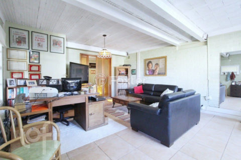 Image 29 - 268250