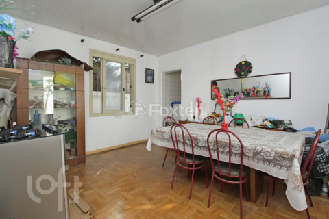 Image 33 - 270030
