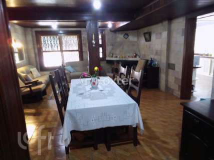 Image 10 - 270611