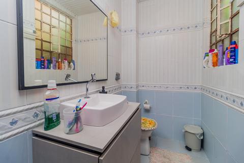 Image 10 - 271475