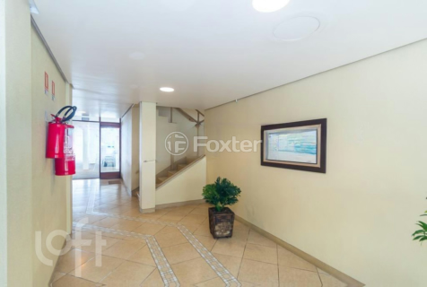 Image 37 - 272758