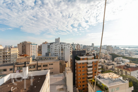 Image 17 - 273786