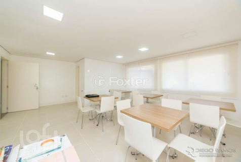 Image 32 - 275111