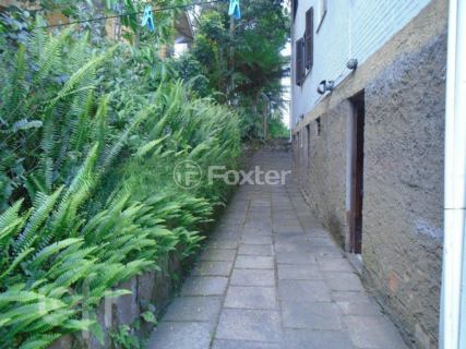 Image 12 - 275851