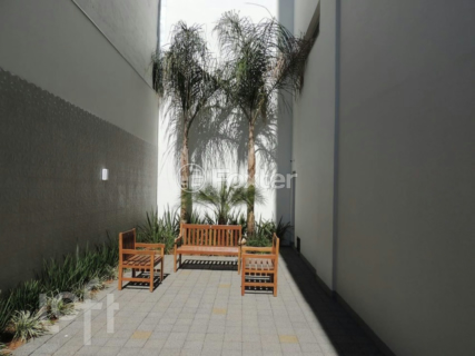 Image 9 - 276305