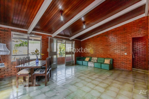 Image 33 - 278012