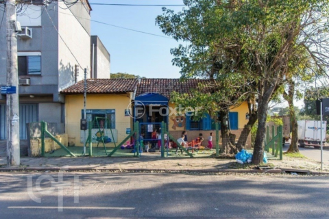 Image 29 - 279050